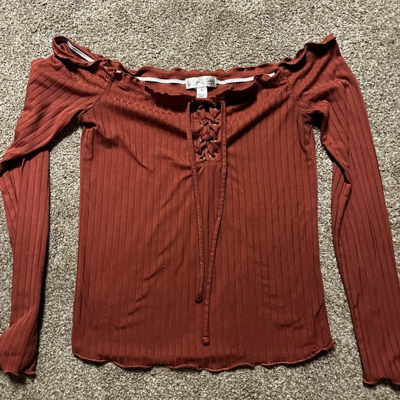 Shoulder Cropped Long sleeve - Picture 1 of 3